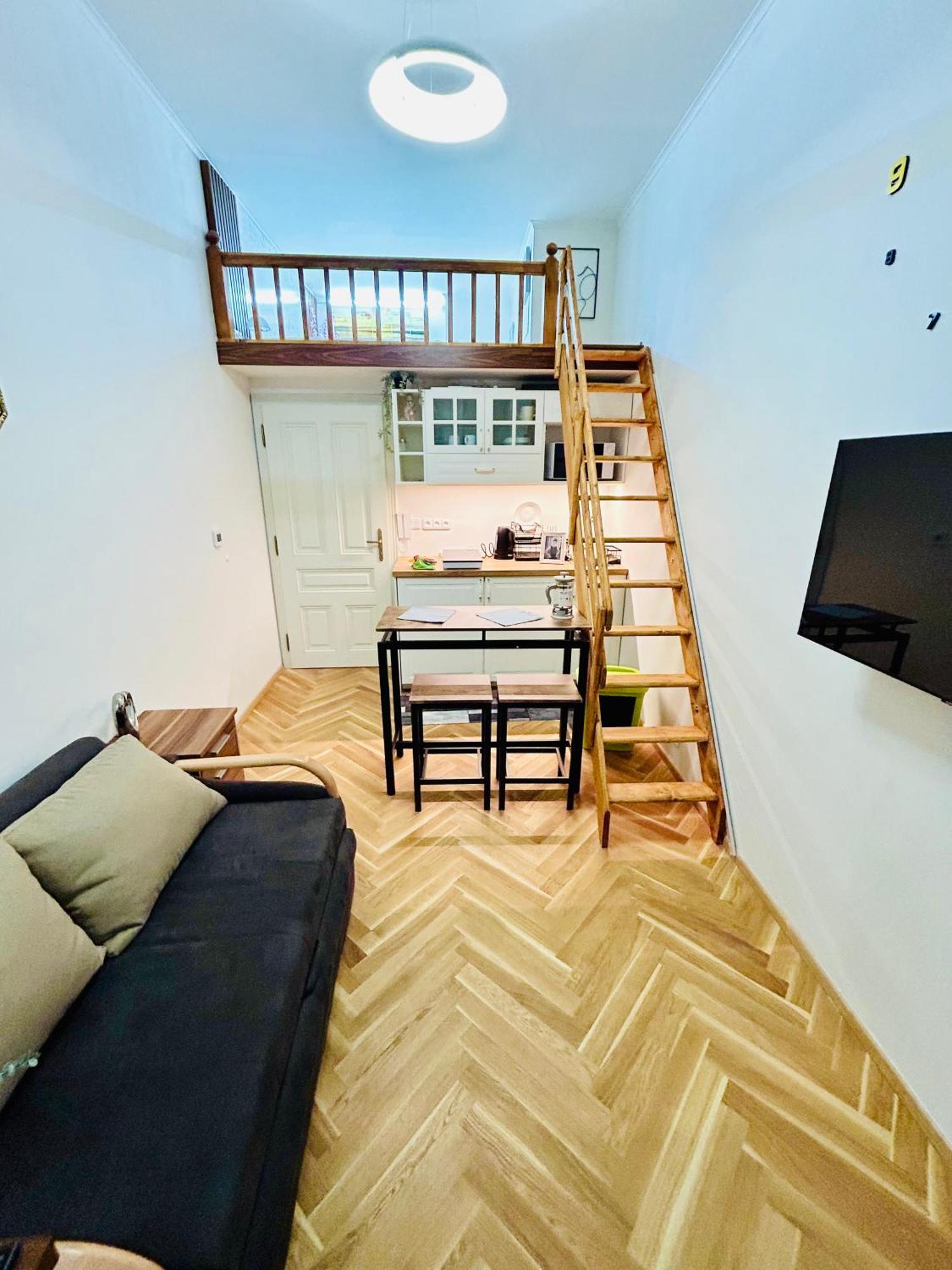 Cozy Design Homestay With Terrace Prag Exterior foto
