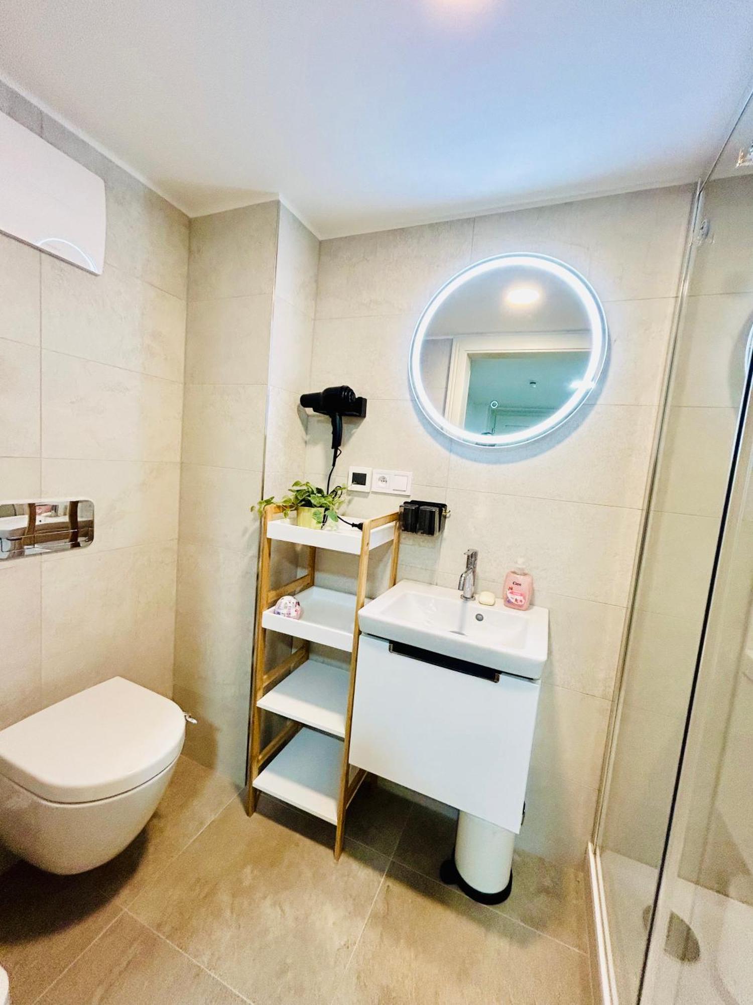 Cozy Design Homestay With Terrace Prag Exterior foto