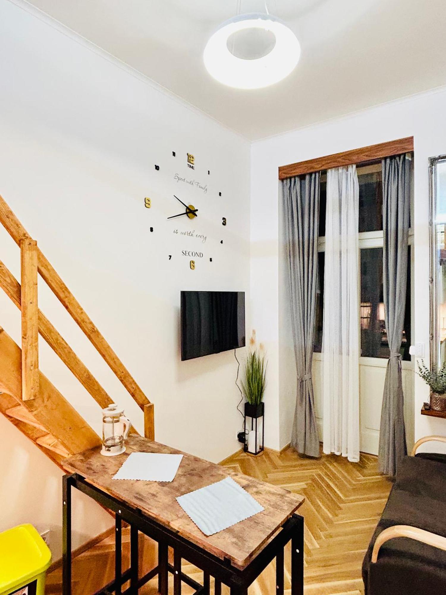 Cozy Design Homestay With Terrace Prag Exterior foto